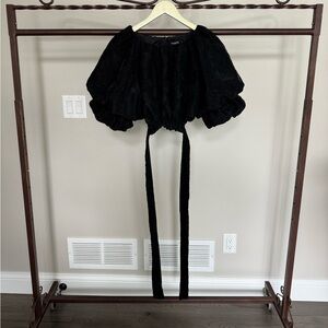 Black Cropped Top w/ Tie around Waist, S